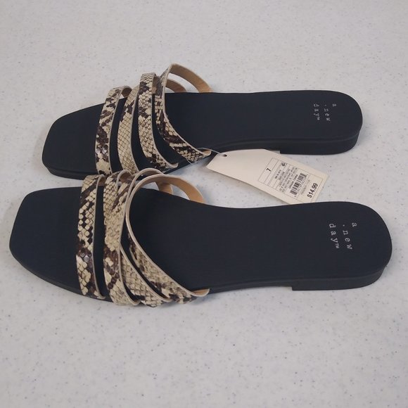 A New Day Sandals Snakeskin Size 7 Women Embossed Strappy Slide On Sandal NWT - Picture 2 of 7